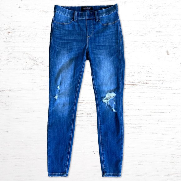 Judy Blue Denim - JUDY BLUE Mid Rise Pull On Skinny Distressed Jeans in Size 7/28 - Slimming